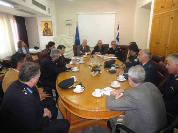 Το Δασαρχείο Καλαμάτας δεν έχει χρήματα για καύσιμα και αφήνει ακαθάριστους τους δρόμους