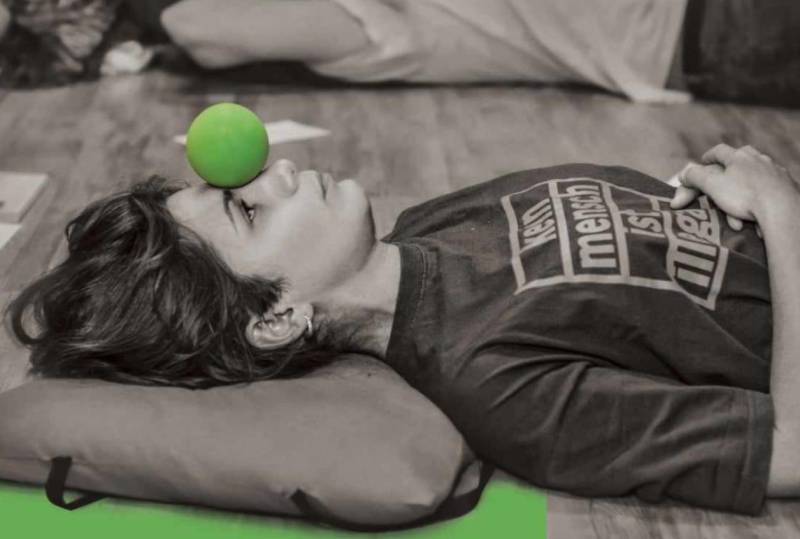 Παράσταση σήμερα στην Καλαμάτα: “Τσάντα για μαξιλάρι. Μια υπόθεση Τραγική”