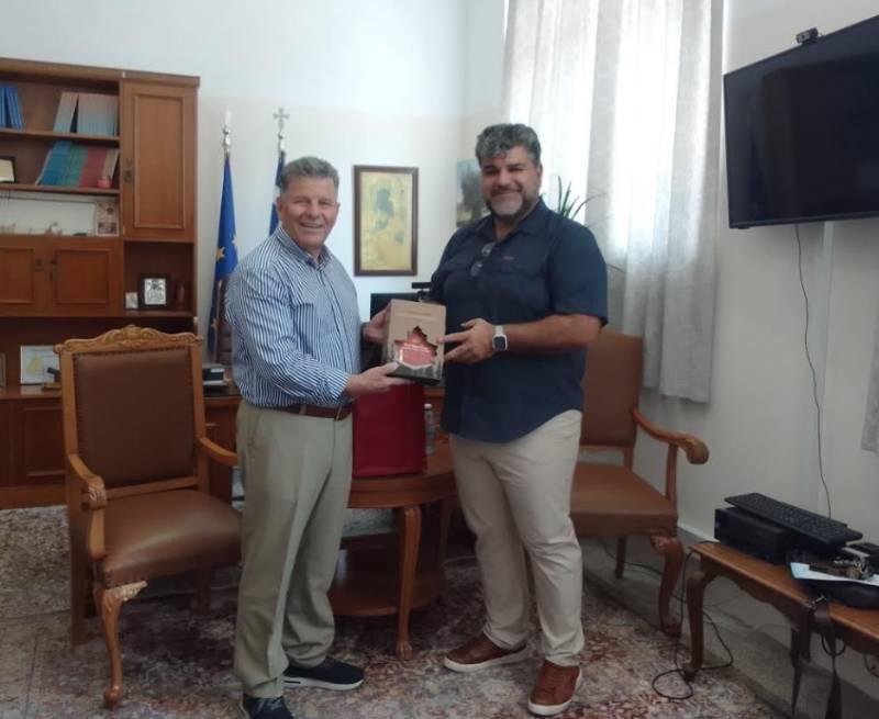 Συνάντηση Αναστασόπουλου με τον πρόεδρο της Παμεσσηνιακής Ομοσπονδίας Αμερικής και Καναδά