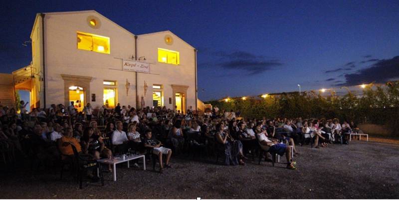 “Τηλεφωνήσατε ασφάλεια αμέσου δράσης” η πρώτη θερινή προβολή στην Νέα Κινηματογραφική Λέσχη