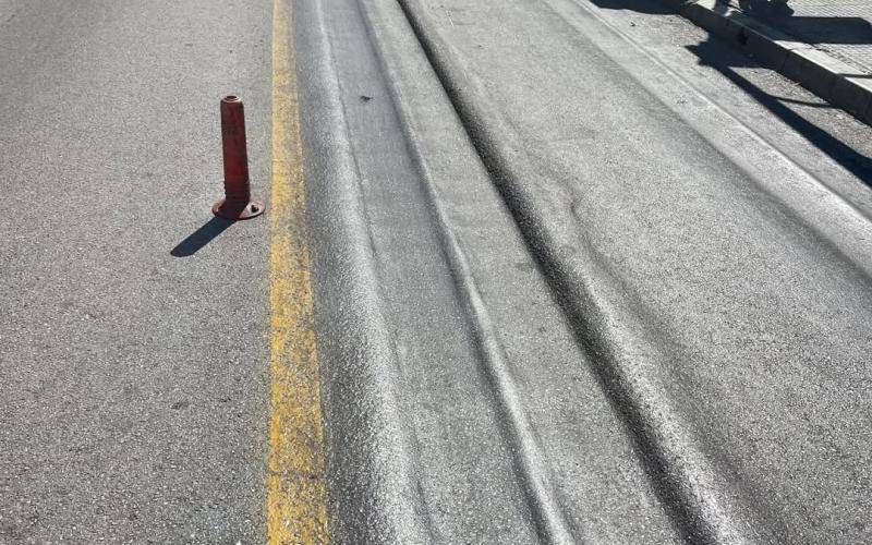 Προειδοποίηση του Δήμου Μεσσήνης: Διαρροή πετρελαίου στον δρόμο από Χράνους έως Βουνάρια