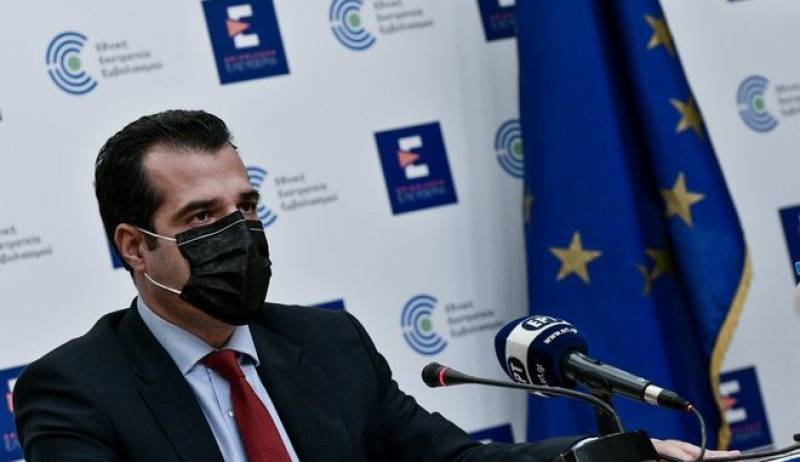 Νέα μέτρα: Κυλιόμενο ωράριο από 07:00-09:30 στους χώρους εργασίας (βίντεο)