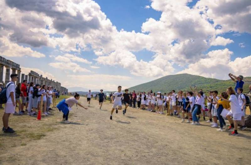 “Αθλοπαιδιές” και “Βιβλιοδρομίες” στα Εκπαιδευτήρια Μπουγά