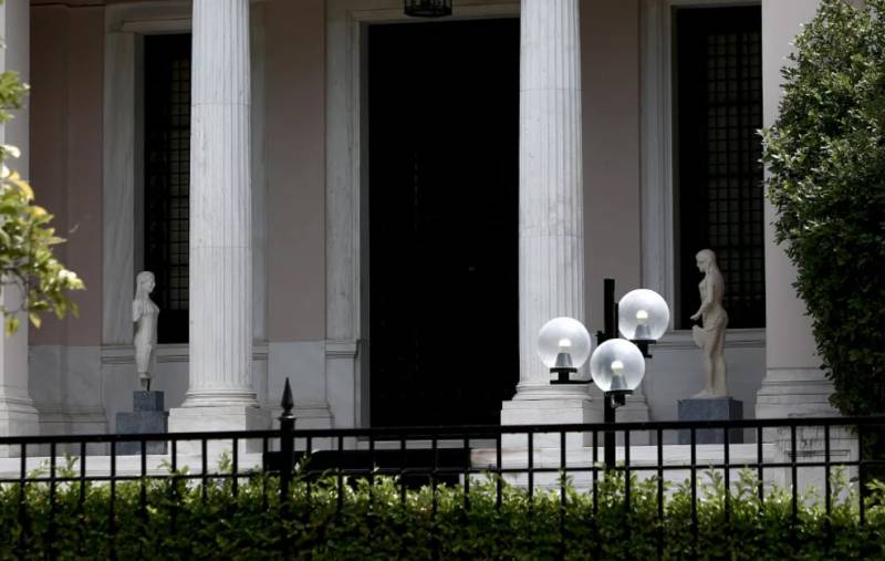 Σύσκεψη εργασίας για τον προσεισμικό έλεγχο υπό την προεδρία του πρωθυπουργού στο Μέγαρο Μαξίμου