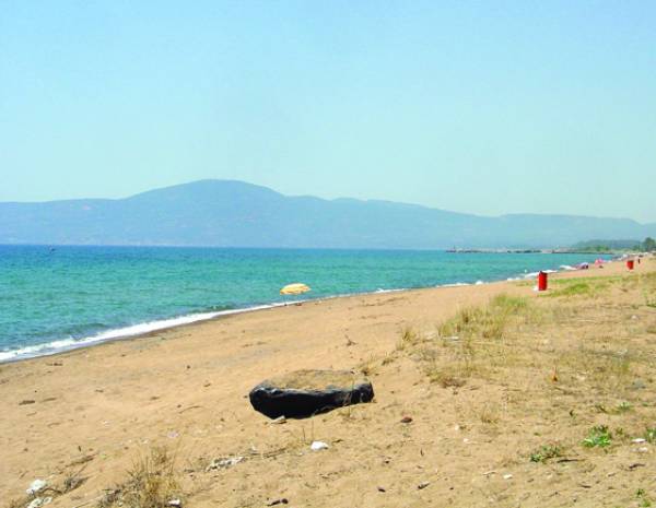 Ερωτήσεις Χριστόπουλου για πρόσβαση στη Δυτική Παραλία