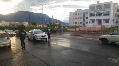 Τροχαίο με ταξί και μηχανάκι με έναν τραυματία στο δημαρχείο Καλαμάτας