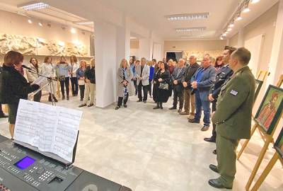 Εκθεση ξυλόγλυπτων πορτρέτων ηρώων στο Πολεμικό Μουσείο Καλαμάτας