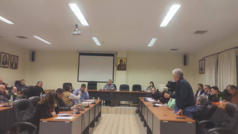 Δημοτικό Συμβούλιο Τριφυλίας: Στο επίκεντρο η κακή εικόνα στους αγροτικούς δρόμους