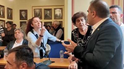 Αγανάκτηση και οργή για την αναδίπλωση Βασιλόπουλου - Για την Αστική στη Θουρία