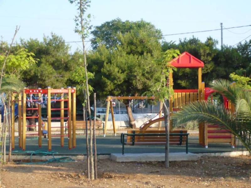 Έργα βελτίωσης σε 25 παιδικές χαρές του Δήμου Τριφυλίας