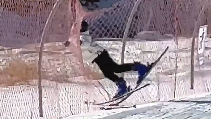 Κωμική διαδρομή αρχάριου σκιέρ με... απότομο τέλος (Βίντεο)