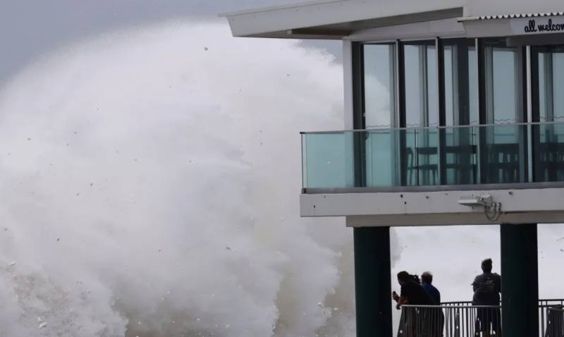 Περισσότερα από 80.000 νοικοκυριά χωρίς ηλεκτρικό ρεύμα στην Αυστραλία - Πλησιάζει ο κυκλώνας Άλφρεντ