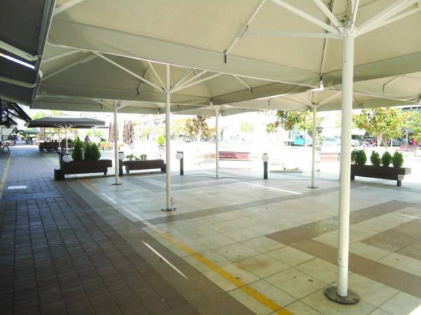 Ντου στην πλατεία για τα τραπεζοκαθίσματα