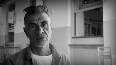 O Μανώλης Γιαννιός στην &quot;Ε&quot;: «Μέσα από την εικόνα προσπαθώ να γεφυρώσω αποστάσεις»