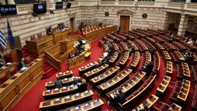 Aπόσυρση του νομοσχεδίου για τις Ενοπλες Δυνάμεις ζητά η αντιπολίτευση