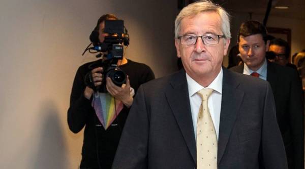 Γιούνκερ: Χάσιμο χρόνου να συναντηθώ ξανά με τον Τσίπρα