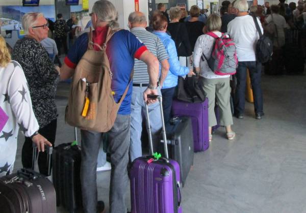 Οι ανταγωνιστές ανακάμπτουν: Νέα δεδομένα για τον ελληνικό τουρισμό το 2018