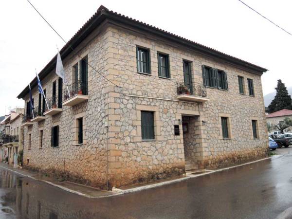 Ούτε συζήτηση για τη Χρυσή Αυγή στο Δημοτικό Συμβούλιο Δυτ. Μάνης