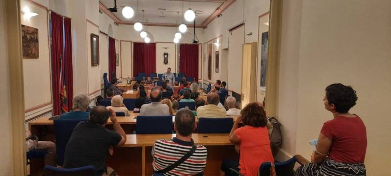 Εκδήλωση ΚΚΕ για εμπόρους στο παλιό δημαρχείο Καλαμάτας