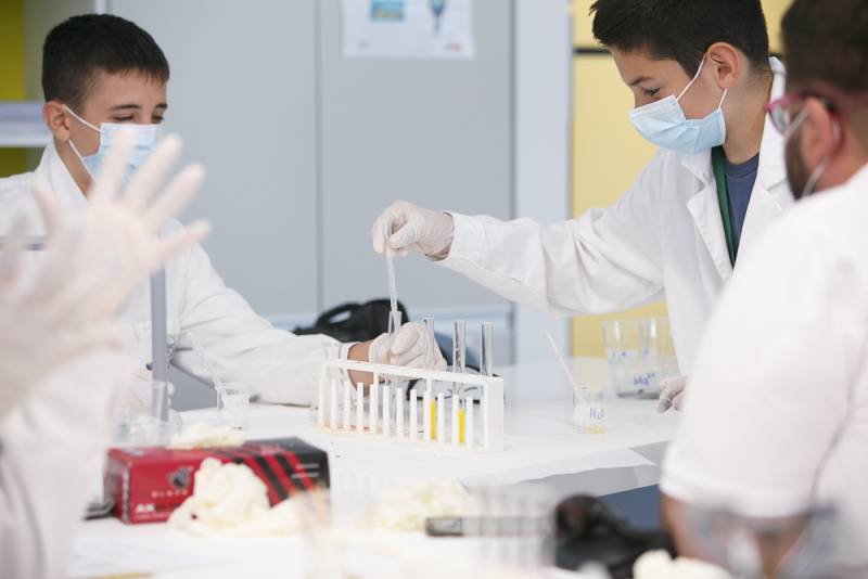 Υποτροφίες του Κολλεγίου Ανατόλια σε Μεσσηνίους μαθητές