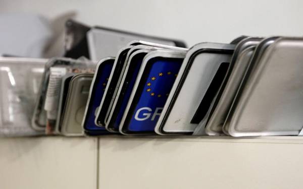 Επιστρέφονται άδειες οδήγησης και πινακίδες κυκλοφορίας