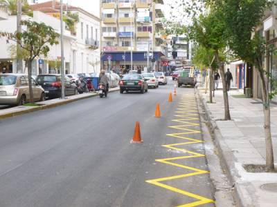 Κίτρινες γραμμές στη Βασ. Γεωργίου