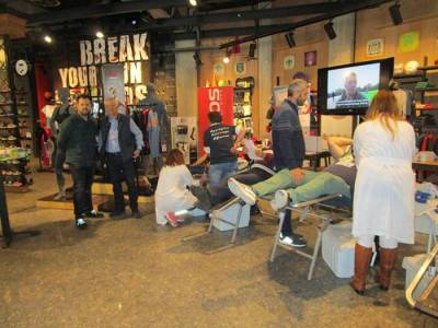 Σήμερα η αιμοδοσία στο κατάστημα Cosmos Καλαμάτας