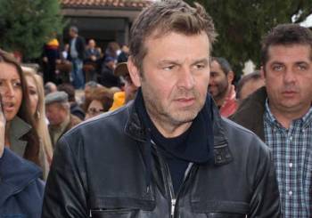 Γκλέτσος: Με φοβίζει η Χρυσή Αυγή, γι' αυτό μιλάω με ψυχίατρο