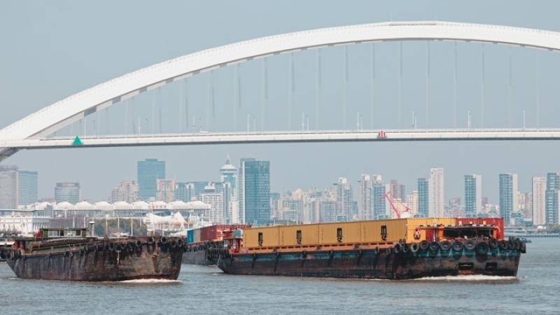 Σε ισχύ οι επιπρόσθετοι τελωνειακοί δασμοί των ΗΠΑ - Στο 104% για την Κίνα