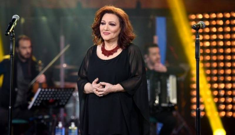 Στο νοσοκομείο η Ελένη Βιτάλη - Διέκοψε τη συναυλία της στη Ρόδο