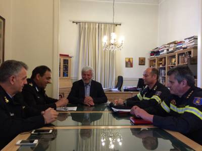 Με τον αρχηγό της Πυροσβεστικής συναντήθηκε ο Τατούλης