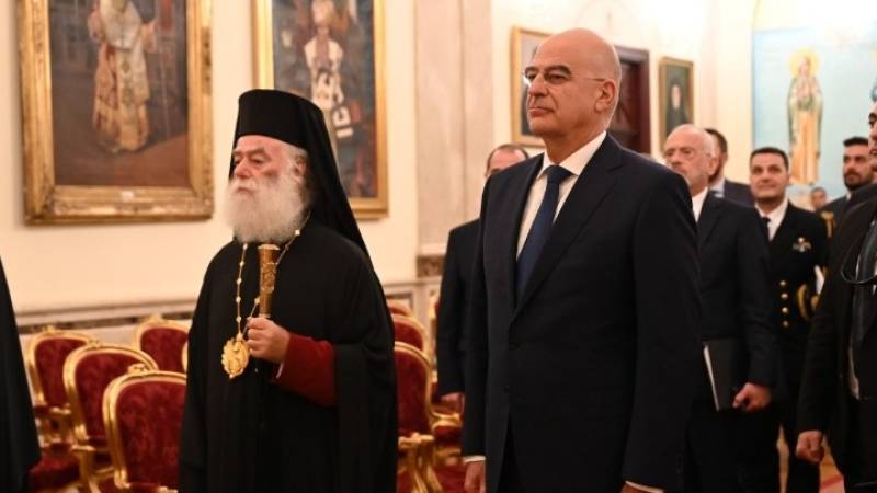 Επίσκεψη Δένδια στο Πατριαρχείο Αλεξανδρείας