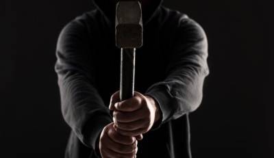 Χαλκίδα: Μία σύλληψη για επίθεση σε πατέρα έξω από σχολή kick boxing - Τον χτύπησαν με σφυρί στο κεφάλι