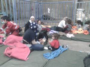 Στις αποθήκες του Λιμενικού οι 72 λαθρομετανάστες από τη Συρία - ένας στο νοσοκομείο