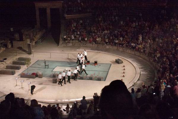 Εντυπωσίασε στην Επίδαυρο ο "Οιδίπους επί Κολωνώ" σε σκηνοθεσία Στ. Τσακίρη