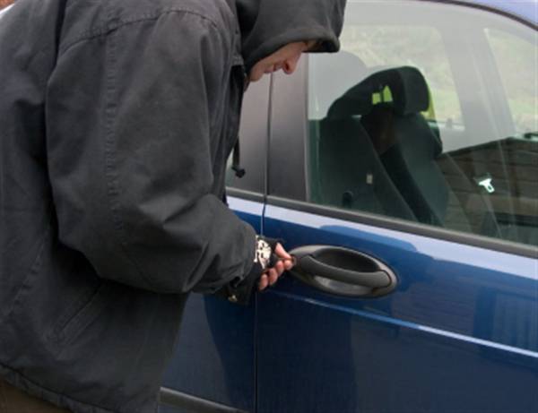 Συνελήφθη 51χρονος Αλβανός για κλοπές σε οχήματα πέρσι το καλοκαίρι στο Ναύπλιο