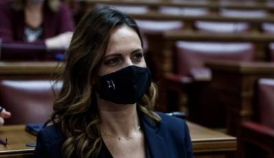 Αχτσιόγλου: Ο νόμος Χατζηδάκη νομιμοποίησε την εργοδοτική αυθαιρεσία