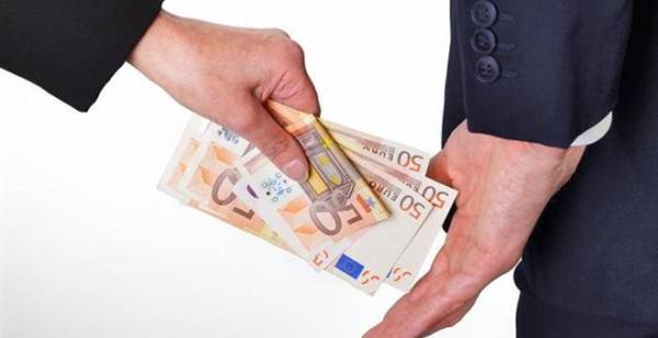 Νόμιμη η καταγραφή συνομιλίας δημοσίου υπαλλήλου όταν αποδεικνύεται παθητική δωροδοκία