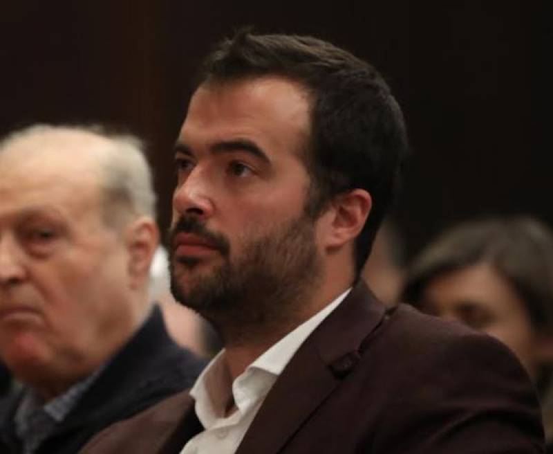 Η χώρα πνίγεται στο βούρκο των σκανδάλων, αλλά για τη Νέα Δημοκρατία είναι Business as usual!