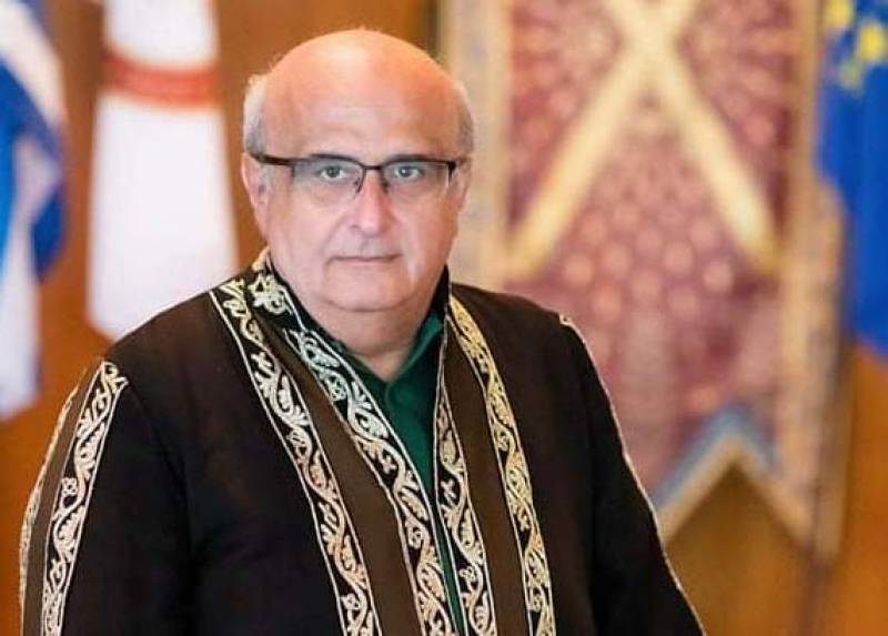 Αγαπάει και νοιάζεται για την Καλαμάτα