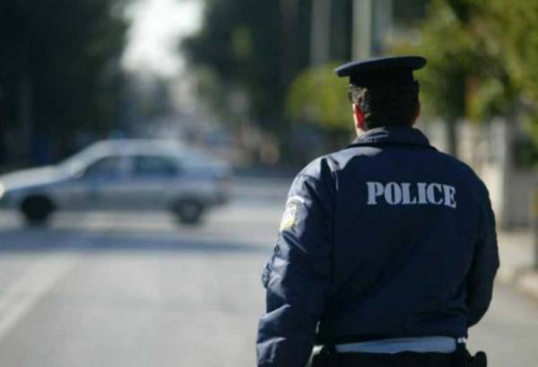 Αφαίρεση διπλώματος και πινακίδων αν μιλάς στο κινητό!