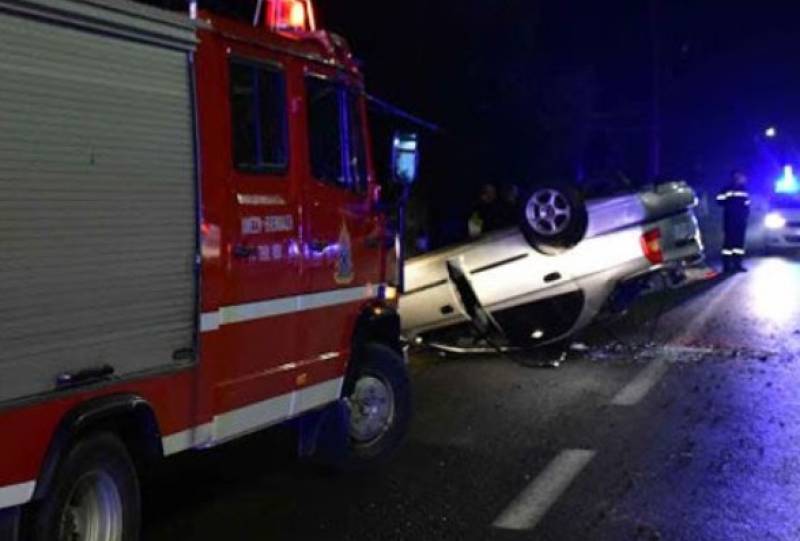 Άργος: Αγιο είχε οδηγός που προσέκρουσε σε μάντρα και ανατράπηκε το όχημά του (φωτο)