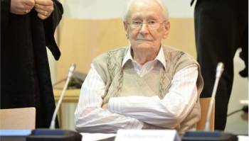 Αρχισε η δίκη του Οσκαρ Γκρένινγκ, του λογιστή του Αουσβιτς