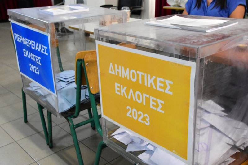 Στα «θρανία» οι νεοεκλεγέντες δήμαρχοι για επιμόρφωση από την ΚΕΔΕ