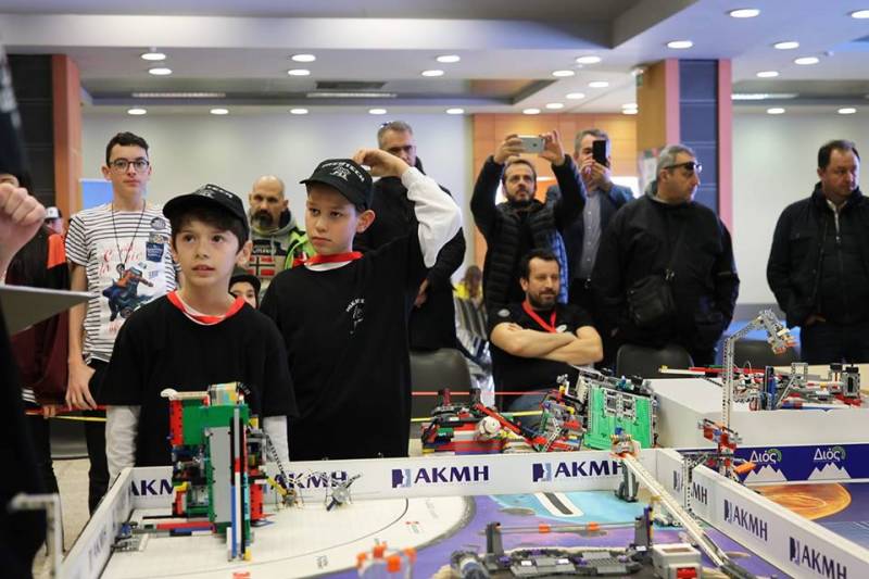 Το ΙΕΚ ΑΚΜΗ υπερήφανος χορηγός του "First Lego League"