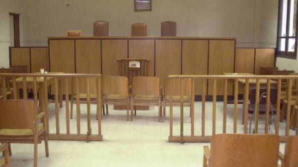 Αθώος ο Πέτρος Παππάς για τους δρόμους στην Ελαία