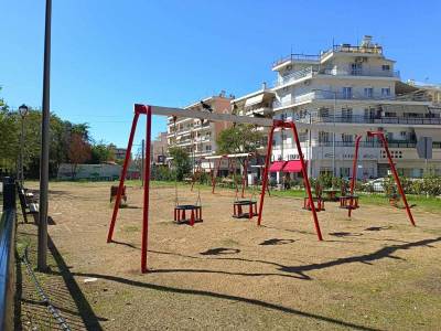 Αναβαθμίζεται η κεντρική παιδική χαρά στο Νέδοντα