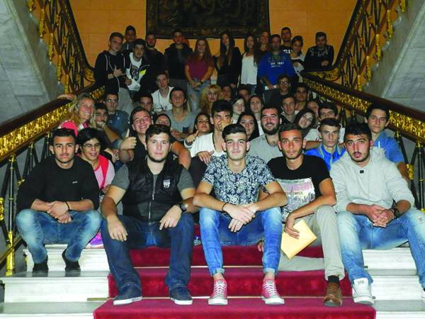 Μαθητές του Επαγγελματικού Κυπαρισσίας επισκέφθηκαν τη Βουλή