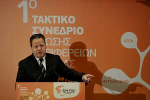 Μπούκλης: "Ωρολογιακή βόμβα τα σκουπίδια"
