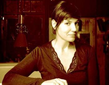 Ελενα Πέγκα: "Ο τόπος από μόνος του σε εμπνέει να ονειρευτείς"